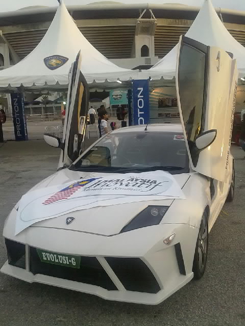 Kereta inovatif Proton di Festival Malaysia Innovatif 2010 